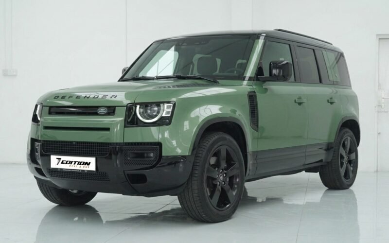 Land Rover Defender 2025